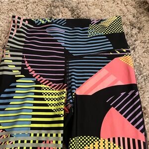 Under Armour HeatGear Compression Leggings Womens Medium Abstract Geometric Prnt